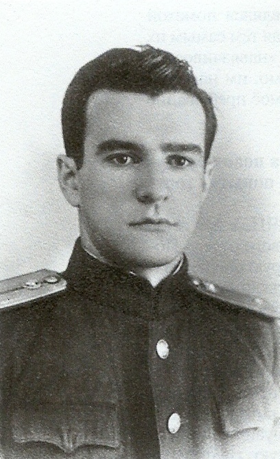 О. М. Нечипоренко, младший лейтенант госбезопасности. 1958 год